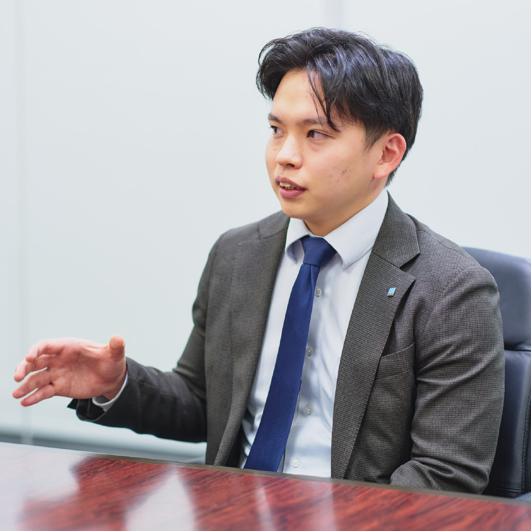 先輩インタビュー写真