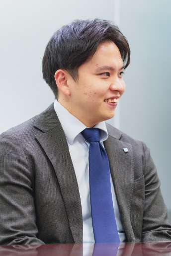 先輩インタビュー 1